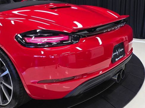 Used 2021 Porsche 718 Boxster RWD image 50