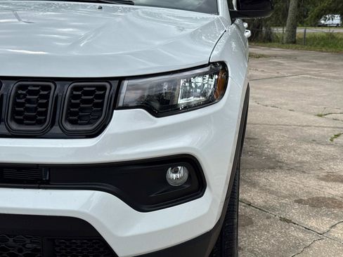 New 2026 Jeep Compass Latitude AWD/4WD image 9