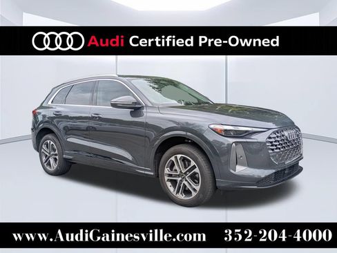 Used 2025 Audi Q5 Premium w/ Convenience Package AWD/4WD image 1
