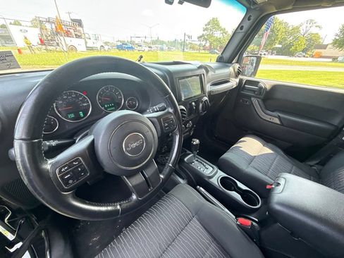 Used 2012 Jeep Wrangler Unlimited Sport AWD/4WD image 14