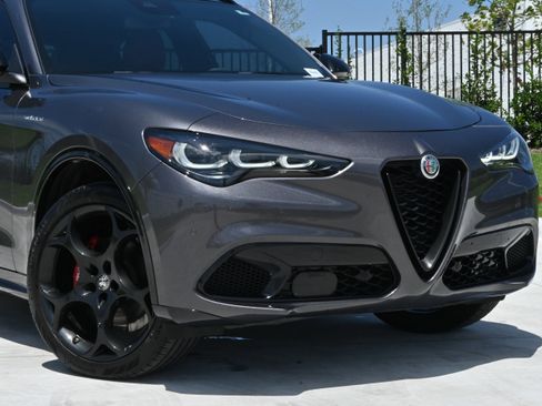 Used 2024 Alfa Romeo Stelvio Veloce AWD/4WD image 10
