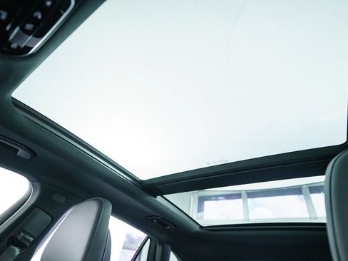 Certified 2025 Mercedes-Benz GLC 300 4MATIC image 33