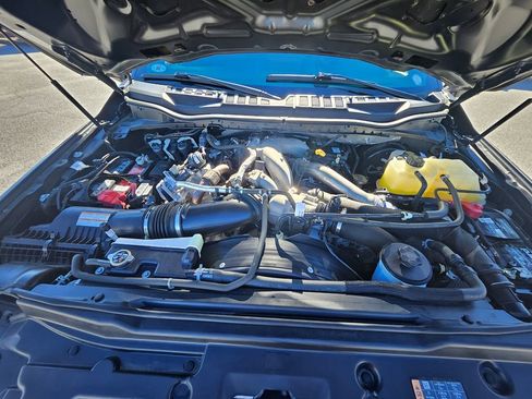 Used 2022 Ford F350 Lariat w/ Black Appearance Package image 30