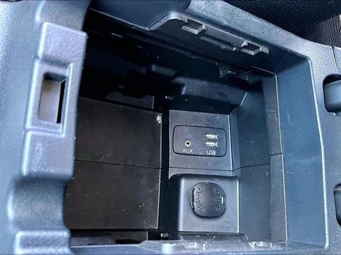 Used 2017 Subaru Crosstrek 2.0i Limited w/ Popular Package #2 image 32