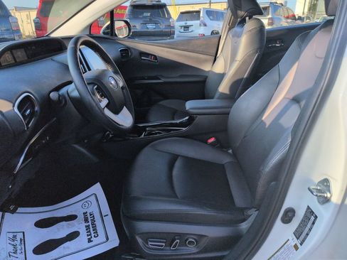 Used 2018 Toyota Prius Prime Advanced FWD image 9