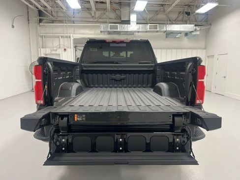 New 2026 Chevrolet Silverado 2500 ZR2 w/ LPO, Dark Essentials Package AWD/4WD image 18