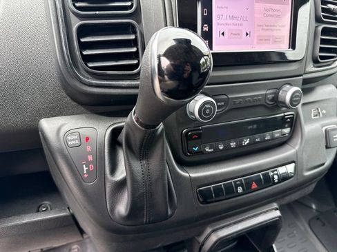 Used 2026 RAM ProMaster 2500 w/ Convenience Group FWD image 14