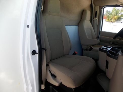 Used 2018 Ford E-350 and Econoline 350 Super Duty w/ Motorhome Prep Package image 14