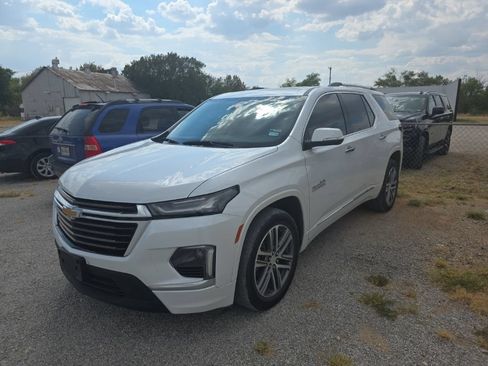 Used 2023 Chevrolet Traverse High Country w/ LPO, Floor Liner Package FWD image 4