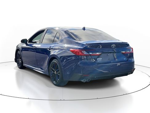 Certified 2025 Toyota Camry SE FWD image 4