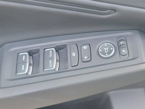 Used 2025 Honda Accord SE image 34