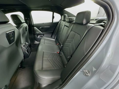 Used 2025 BMW 530i w/ M Sport Package image 17