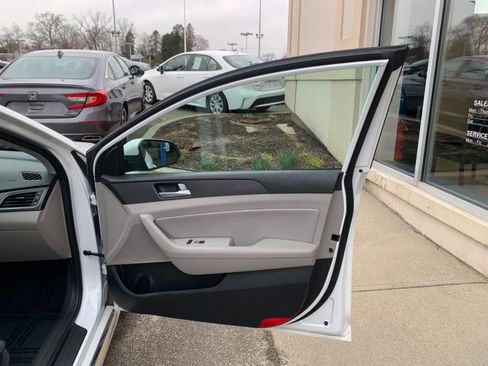 Used 2017 Hyundai Sonata Sport w/ Cargo Package image 31