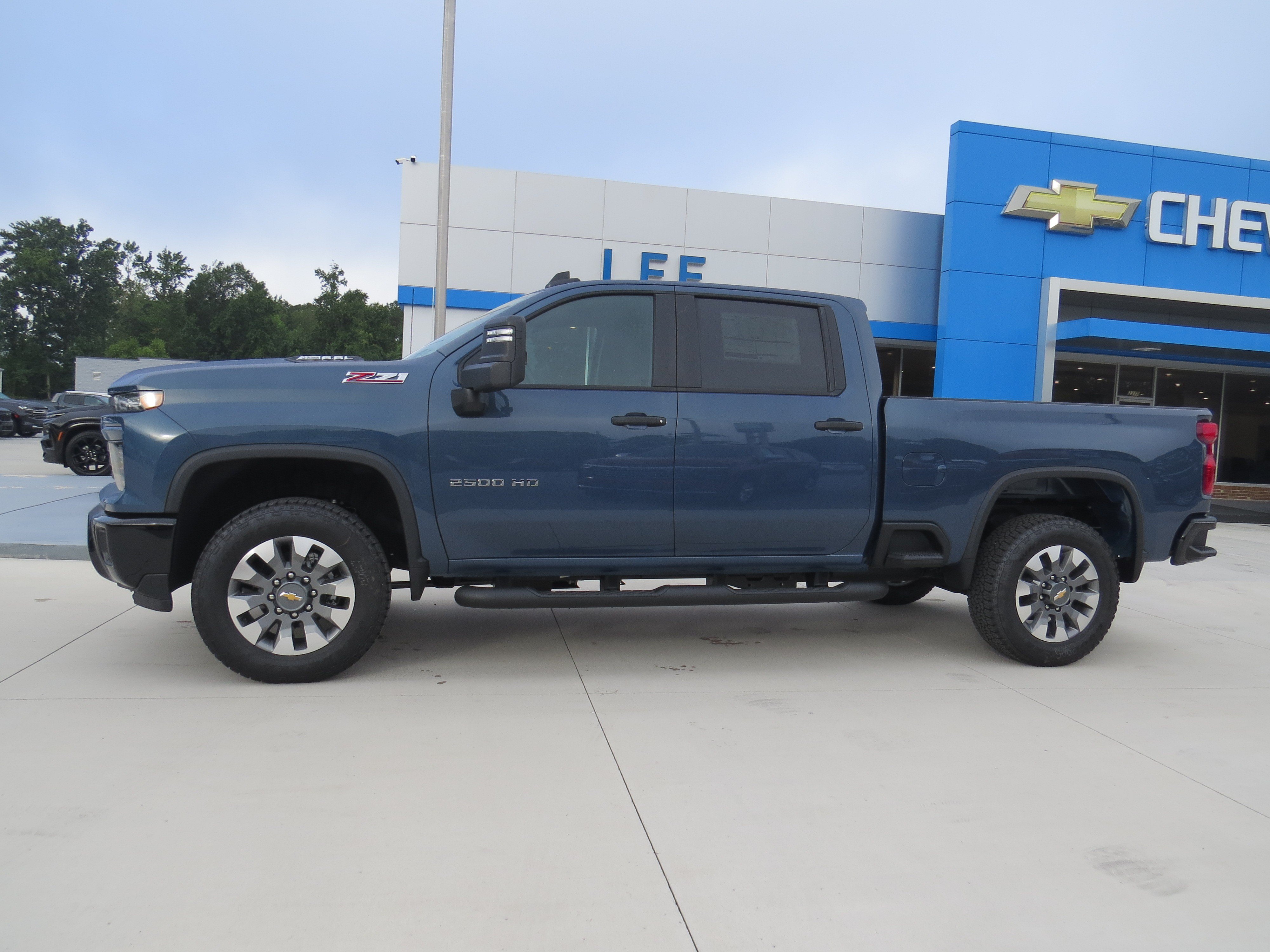 New 2026 Chevrolet Silverado 2500 Custom w/ Custom Value Package AWD/4WD image 2