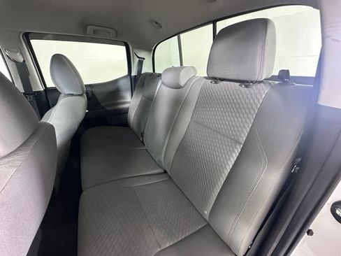 Used 2021 Toyota Tacoma SR5 AWD/4WD image 15