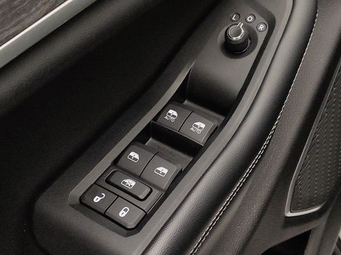 Used 2022 Jeep Grand Cherokee Limited 4xe w/ Luxury Tech Group II AWD/4WD image 27