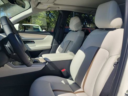 New 2026 MAZDA CX-90 3.3 Turbo w/ Premium Plus Pkg image 16