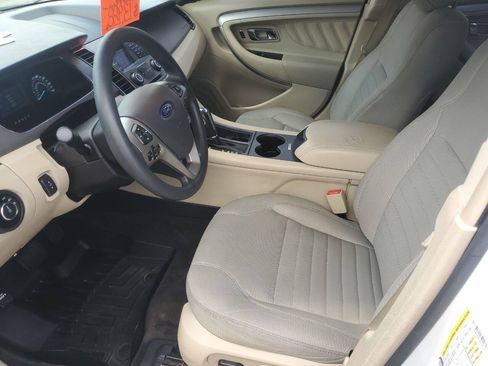 Used 2018 Ford Taurus SE FWD image 7