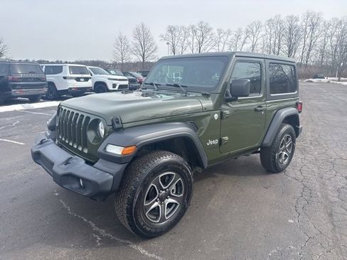 Used 2020 Jeep Wrangler Sport image 3
