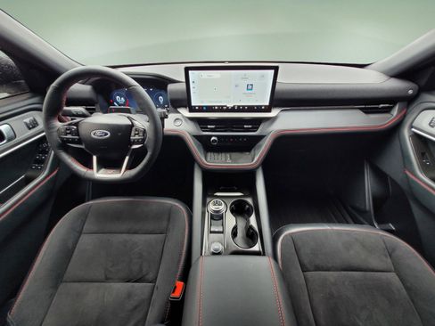 Used 2025 Ford Explorer ST image 15