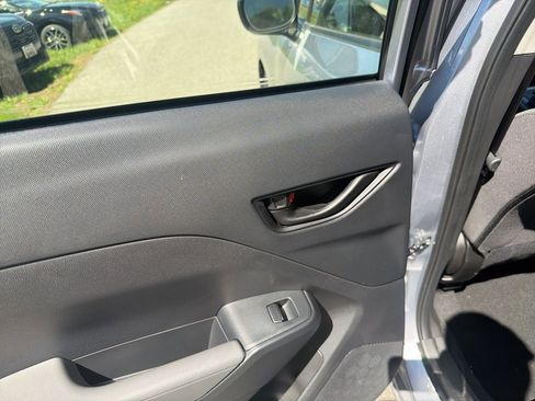 Used 2025 Subaru Impreza 2.0i image 12