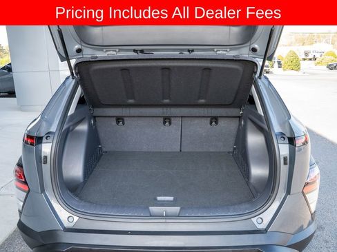 Used 2025 Hyundai Kona SEL FWD image 5