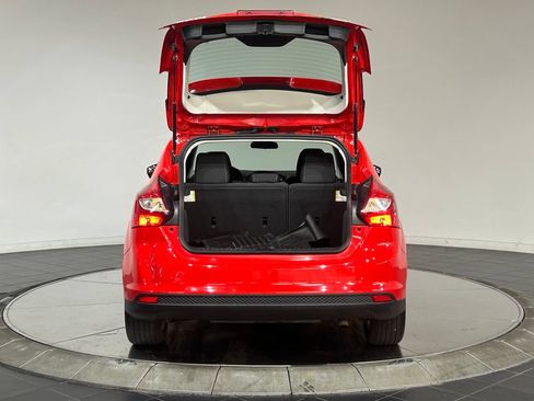Used 2013 Ford Focus SE FWD image 25