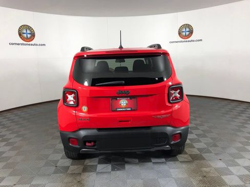 Used 2019 Jeep Renegade Trailhawk w/ Cold Weather Group II AWD/4WD image 16