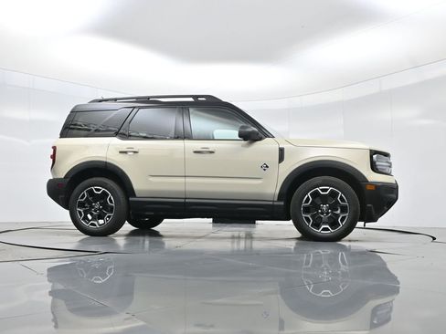 Used 2025 Ford Bronco Sport Outer Banks w/ Outer Banks Tech Package+ image 49