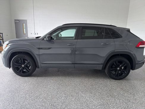 Certified 2023 Volkswagen Atlas Cross Sport SEL R-Line AWD/4WD image 2