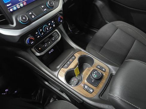 Used 2023 GMC Acadia SLE w/ Driver Convenience Package AWD/4WD image 26