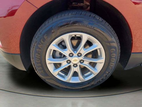 Used 2019 Chevrolet Equinox AWD LT image 25