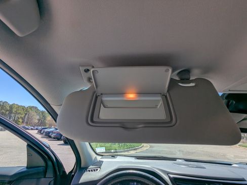 Used 2022 Nissan Rogue Sport SL w/ Premium Package image 27