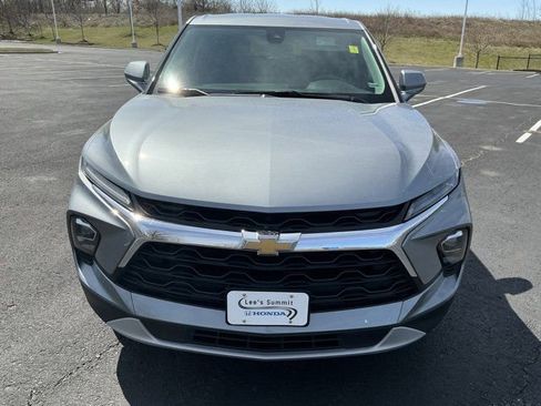 Used 2025 Chevrolet Blazer LT FWD image 9