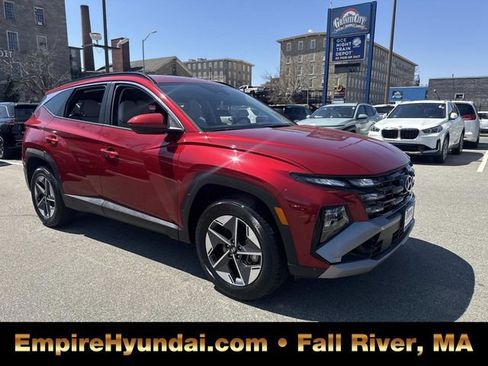 Used 2025 Hyundai Tucson SEL image 2