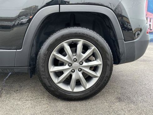 Certified 2018 Jeep Cherokee Limited image 10