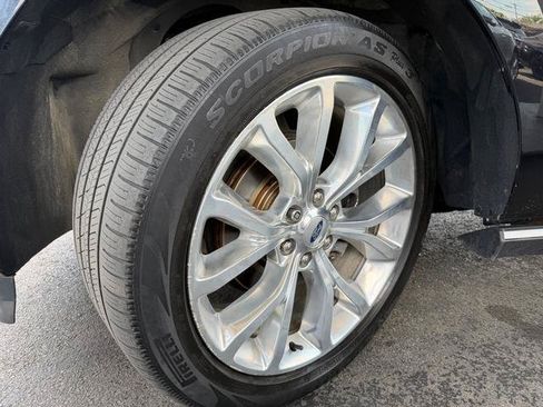 Used 2019 Ford Expedition Max Limited w/ Equipment Group 302A AWD/4WD image 8