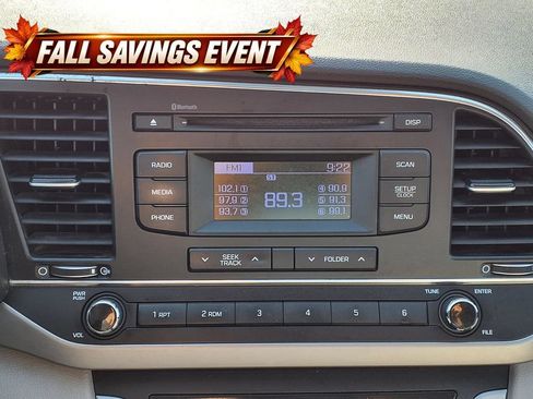 Used 2018 Hyundai Elantra SE FWD image 29