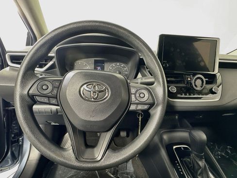 Used 2023 Toyota Corolla LE FWD image 11
