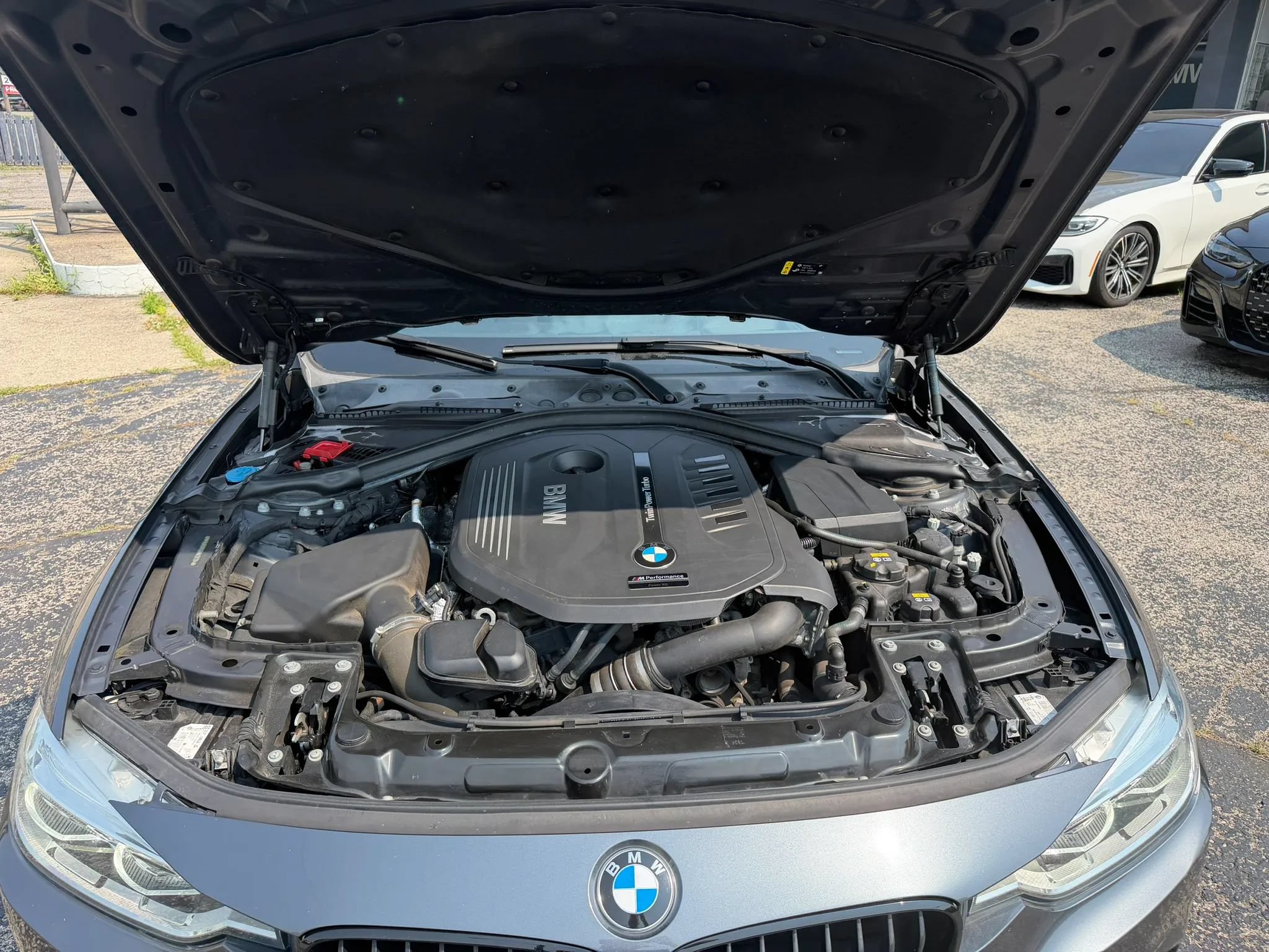 Used 2017 BMW 340i xDrive Sedan w/ Technology Package AWD/4WD image 12