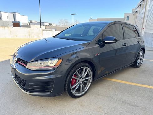 Used 2017 Volkswagen Golf S/SE image 7