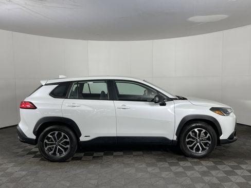 Used 2024 Toyota Corolla Cross S image 5