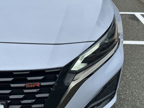 Certified 2024 Nissan Altima 2.5 SR w/ SR Premium Package FWD image 12
