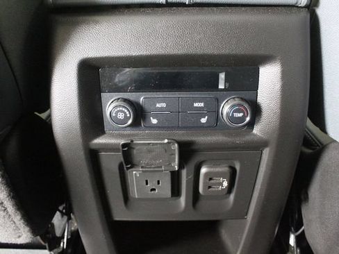 Used 2021 Chevrolet Traverse Premier w/ LPO, Floor Liner Package AWD/4WD image 22
