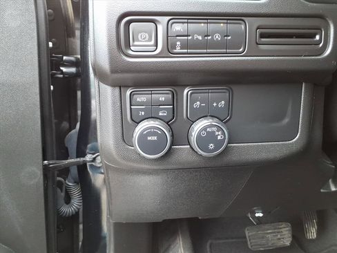 Used 2023 Chevrolet Tahoe LT image 18