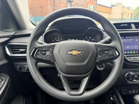 Used 2023 Chevrolet TrailBlazer LT w/ Convenience Package AWD/4WD image 30