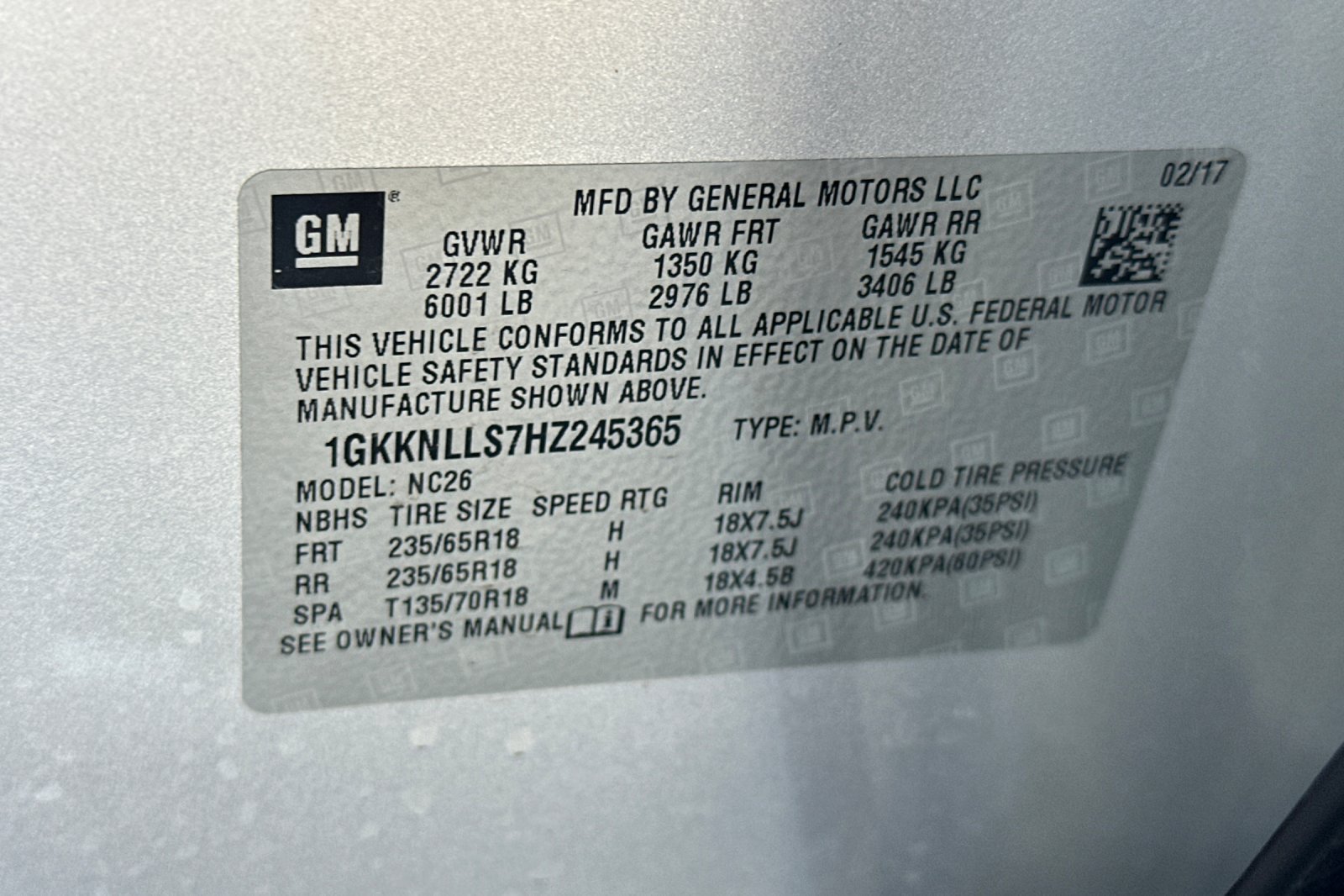 Used 2017 GMC Acadia SLE w/ Driver Alert Package I FWD image 29