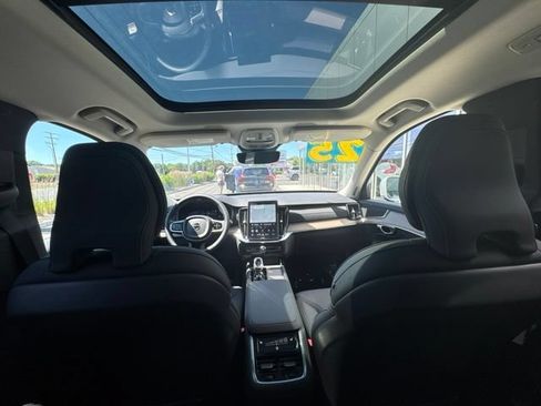 Certified 2025 Volvo XC90 B6 Plus AWD/4WD image 18