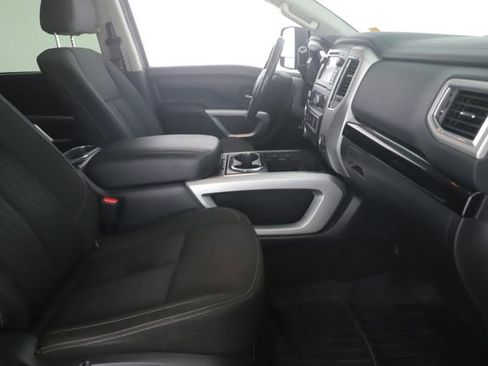 Used 2017 Nissan Titan SV AWD/4WD image 31