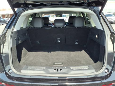 Used 2025 Lincoln Nautilus Premier image 8